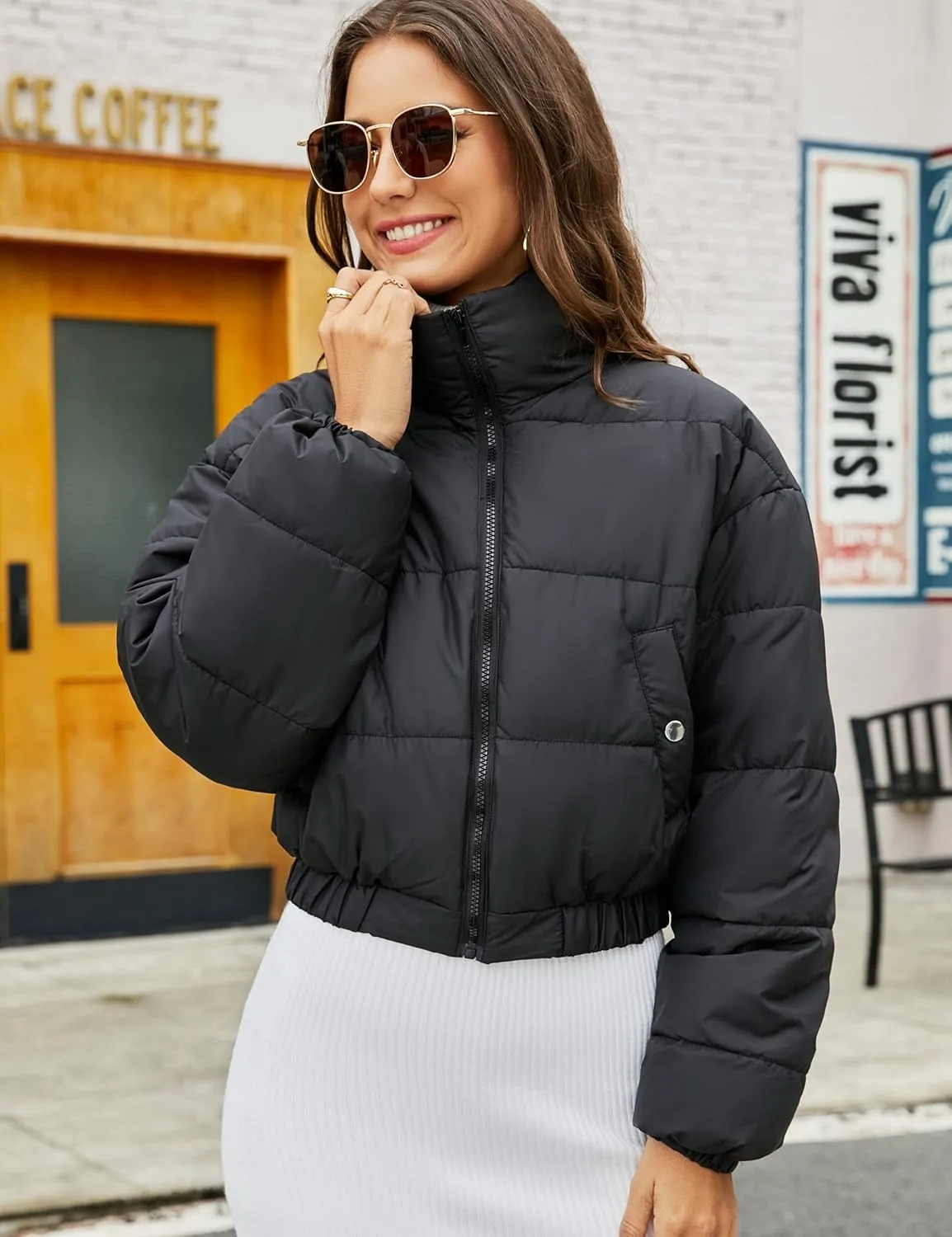 Kissonic Women's Cropped Puffer Jacket Quilted Coat Baggy Puffer Short Down Outerwear with Pockets