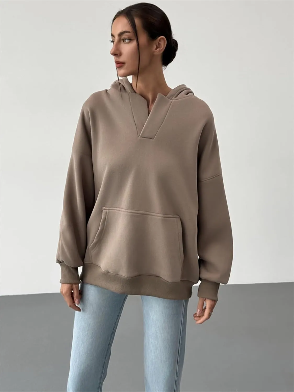 PAODIKUAI Women's Oversized Hoodies V Neck Pullover Fleece Sweatshirt Long Sleeve with Pocket Casual Winter Fall Outfits